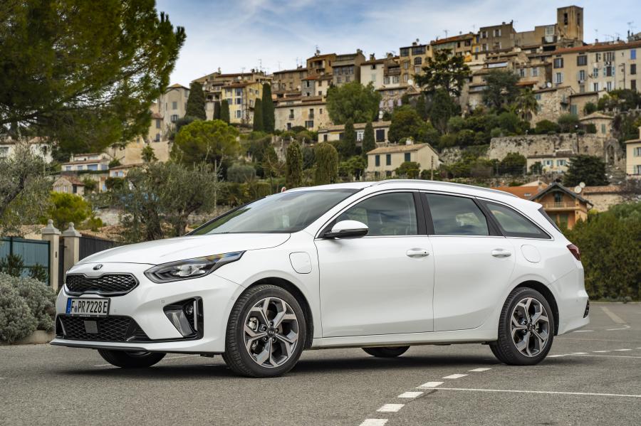  Kia Ceed Sportswagon PHEV 2019 года  (WW) (фото 35 из 42)